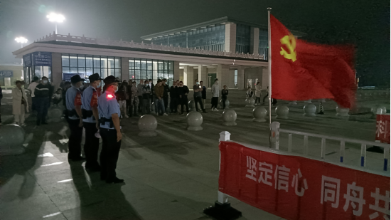中秋我在崗 洛陽(yáng)鐵路公安處方城站派出所全力護(hù)航中秋平安出行229
