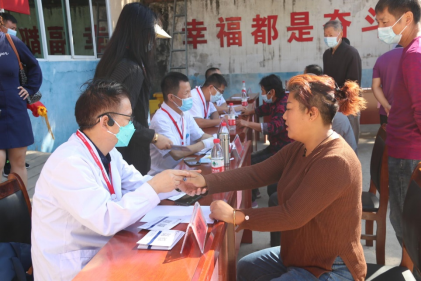 河南省洛陽正骨醫院(河南省骨科醫院)到王孟鎮開展惠民義診活動1136