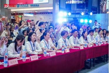 啦啦操比賽 信陽(yáng)站220