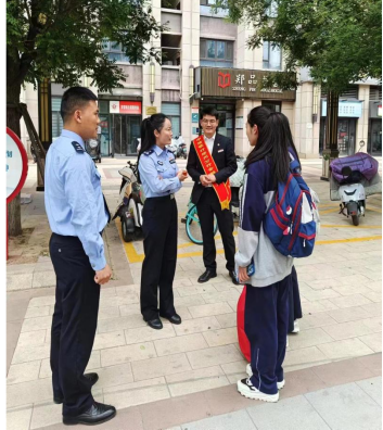 全民反詐 你我同行——中信銀行鄭州分行警銀聯合反詐宣傳走進社區、公園131