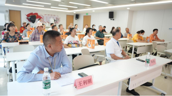 衛生廳社區網格長月度會議及眼健康宣傳員聘任儀式在鄭州普瑞眼科醫院圓滿召開(2)315