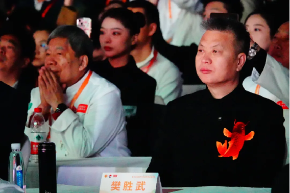 第九屆全國(guó)烹飪技能競(jìng)賽總決賽，阿五團(tuán)隊(duì)榮獲“6枚金獎(jiǎng)”351