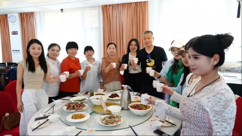 奔赴山野，向幸福出發(fā)！阿五人的度假旅游有多快樂411